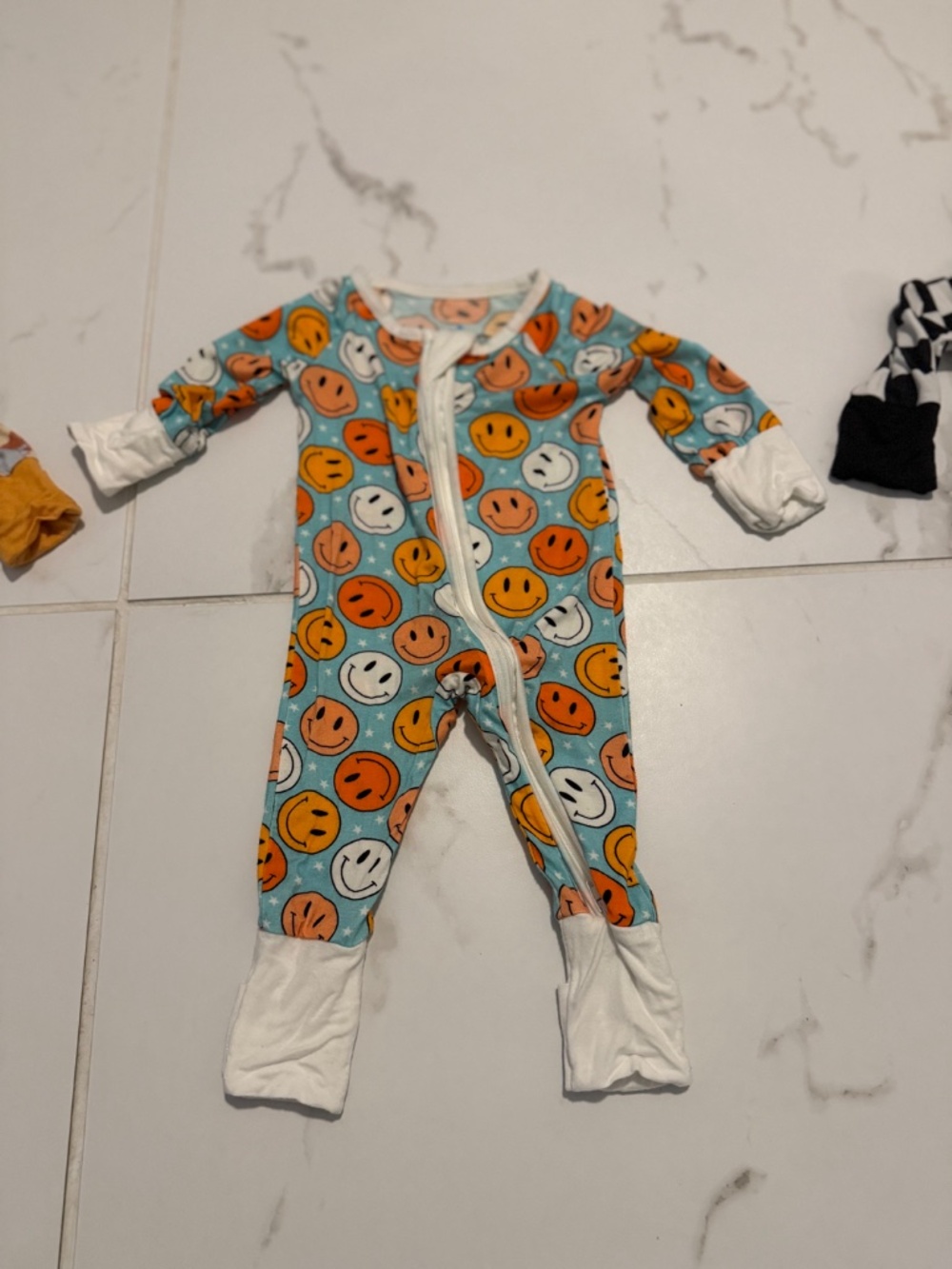 3 little one shop zippies newborn - Picture 5 of 10